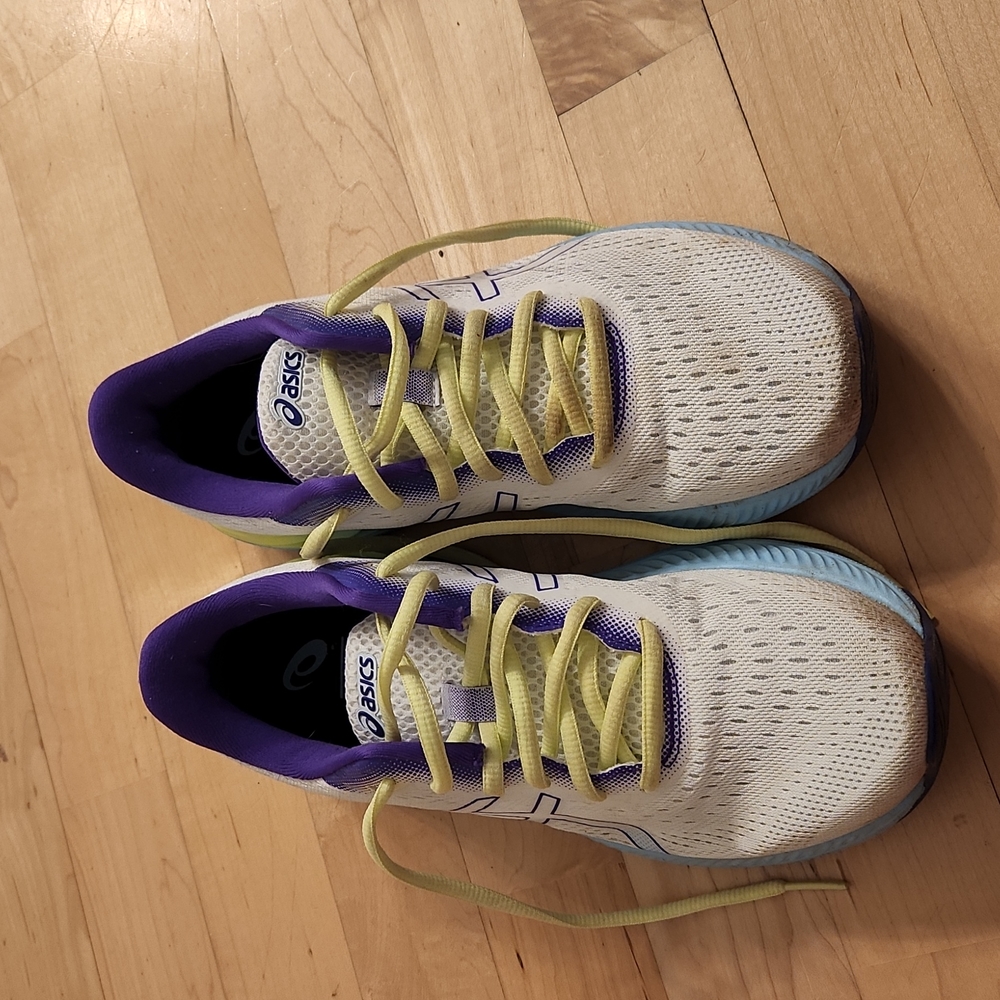 Womens sneakers